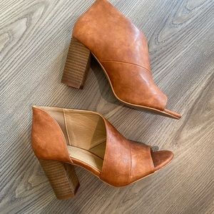 Leather heeled booties